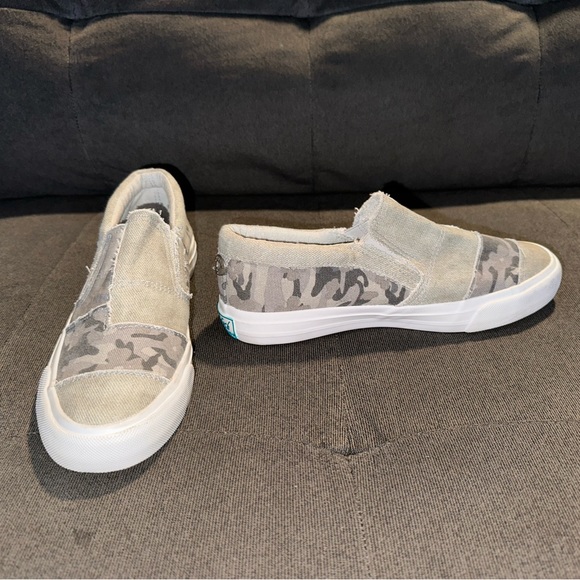 Women’s Blowfish Maddox Shoes - Picture 9 of 10